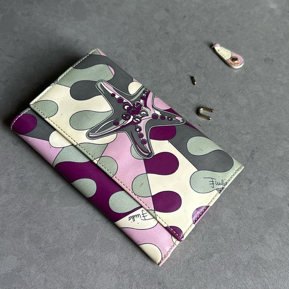 Authentic Emilio Pucci Wallet - Picture 1 of 9